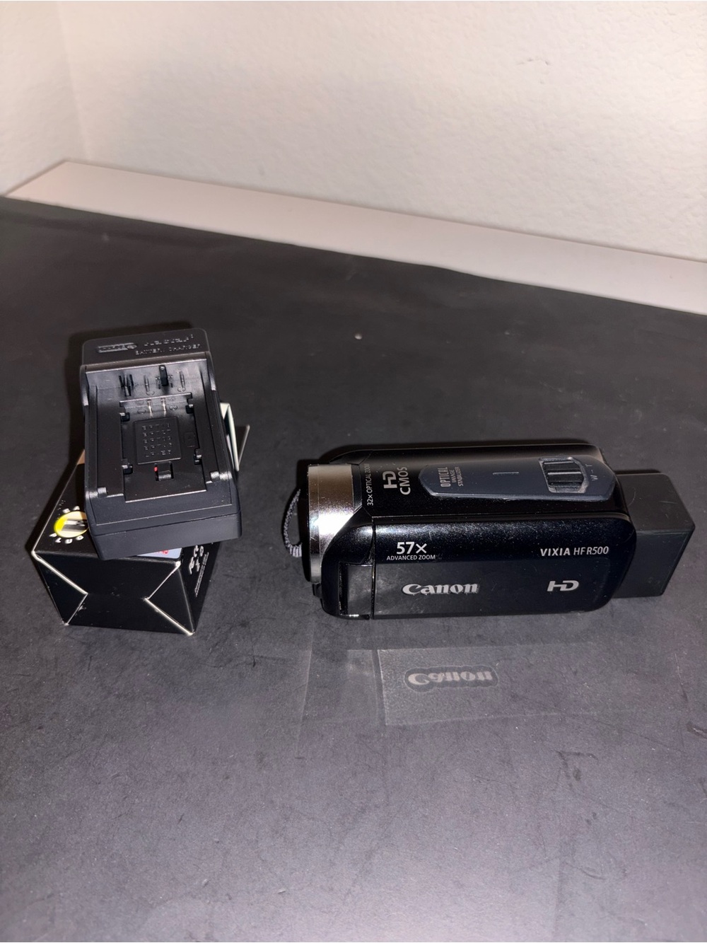 Canon Vixia HF R500